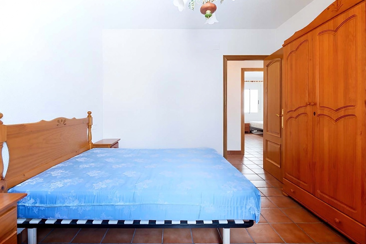 Ático en primera línea de mar en Torrevieja — Dormitorio