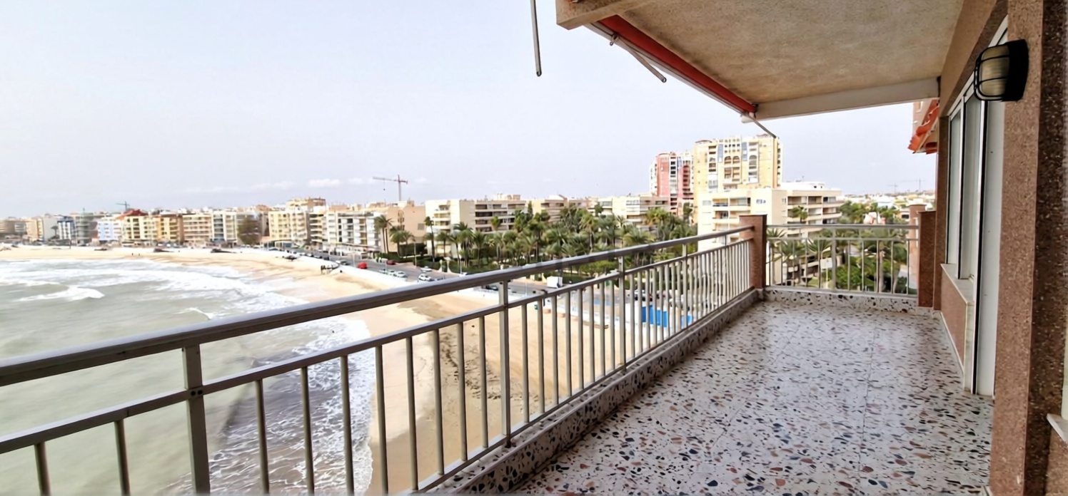 Apartamento em primeira linha de praia em Torrevieja