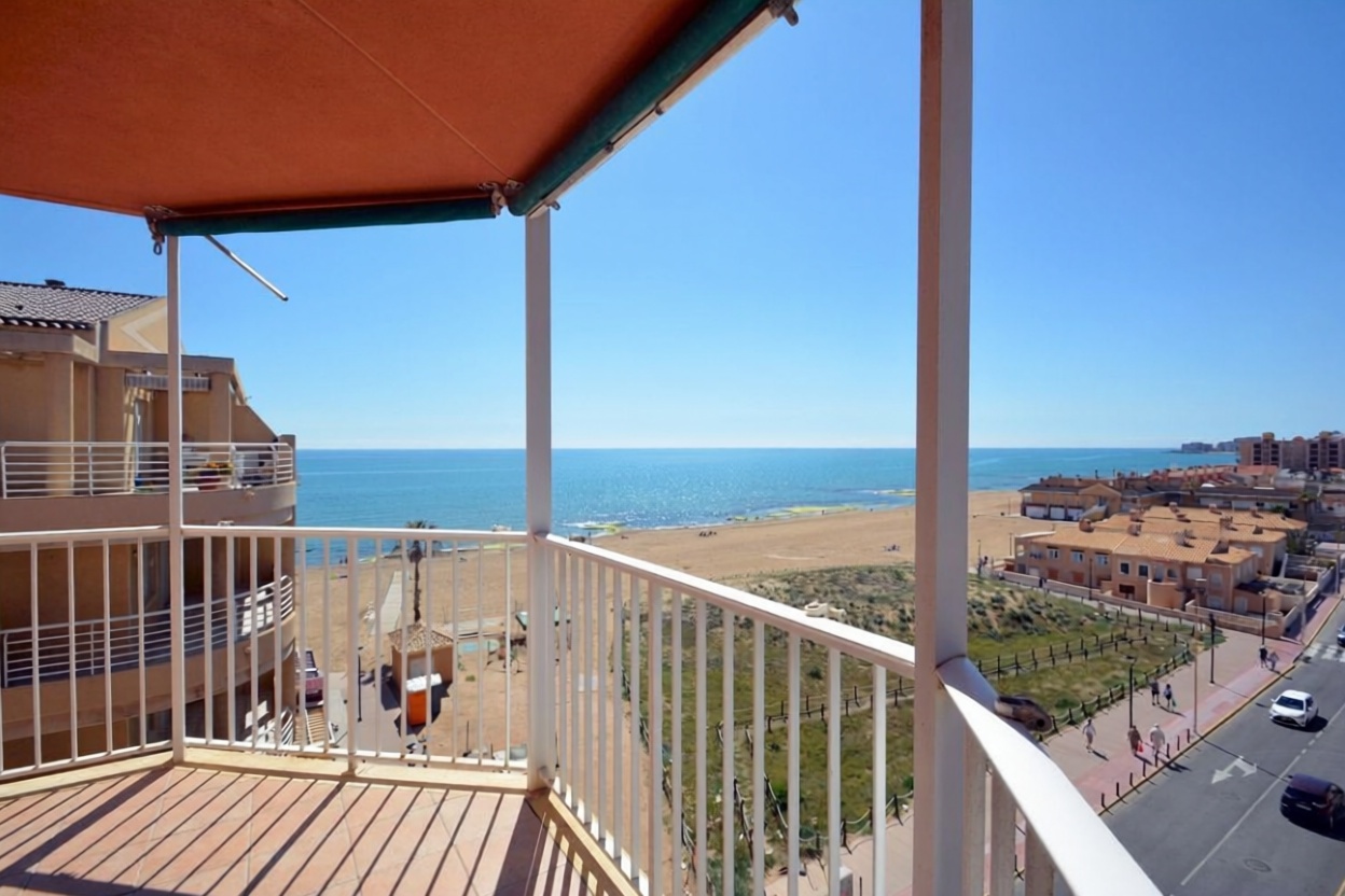 Apartamento em primeira linha de praia em Torrevieja