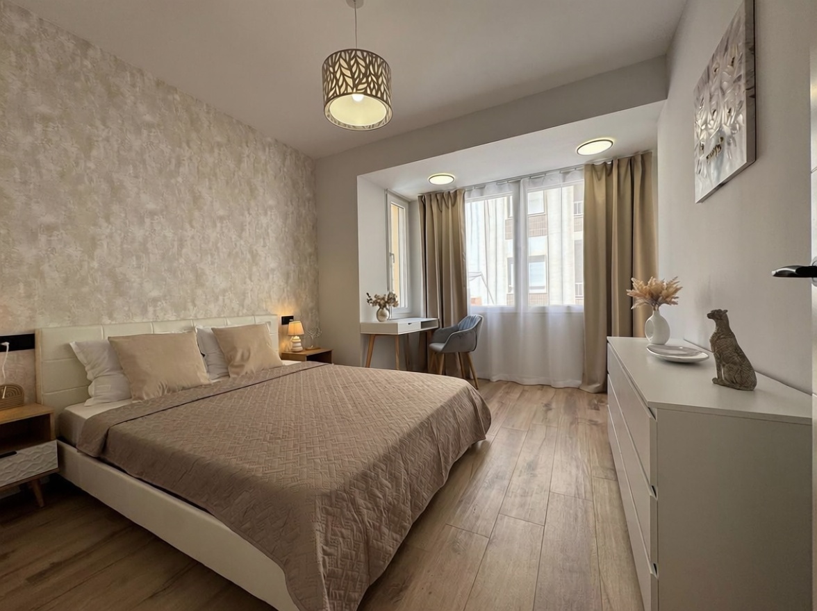 Beachfront flat in Torrevieja — Bedroom