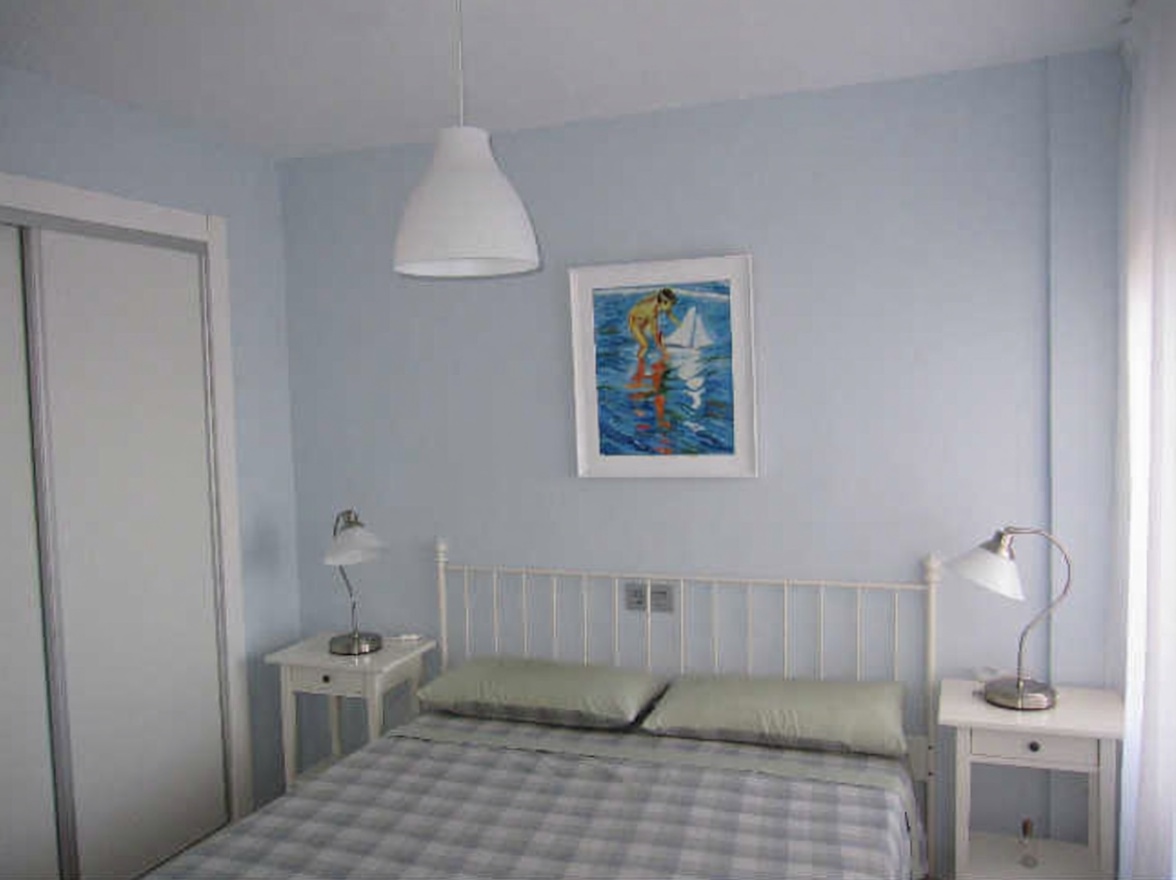 Beachfront flat in Torrevieja — Bedroom