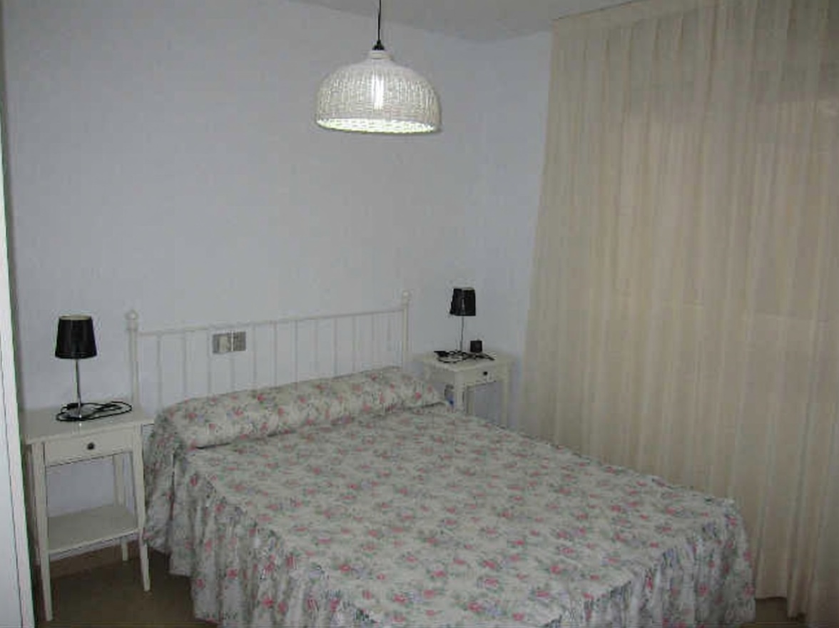 Beachfront flat in Torrevieja — Bedroom