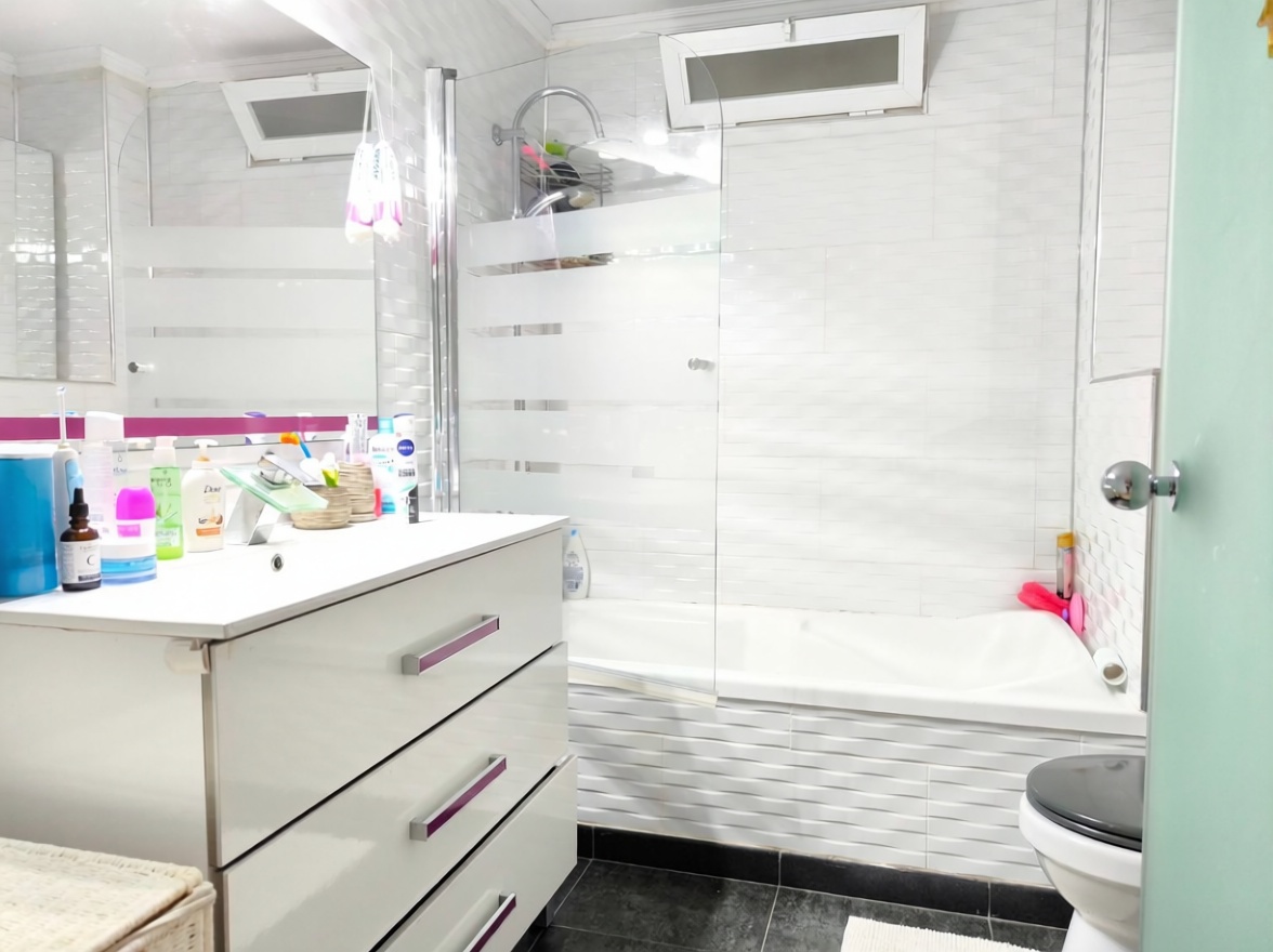 Appartement en première ligne de plage à Torrevieja — Sanitaires