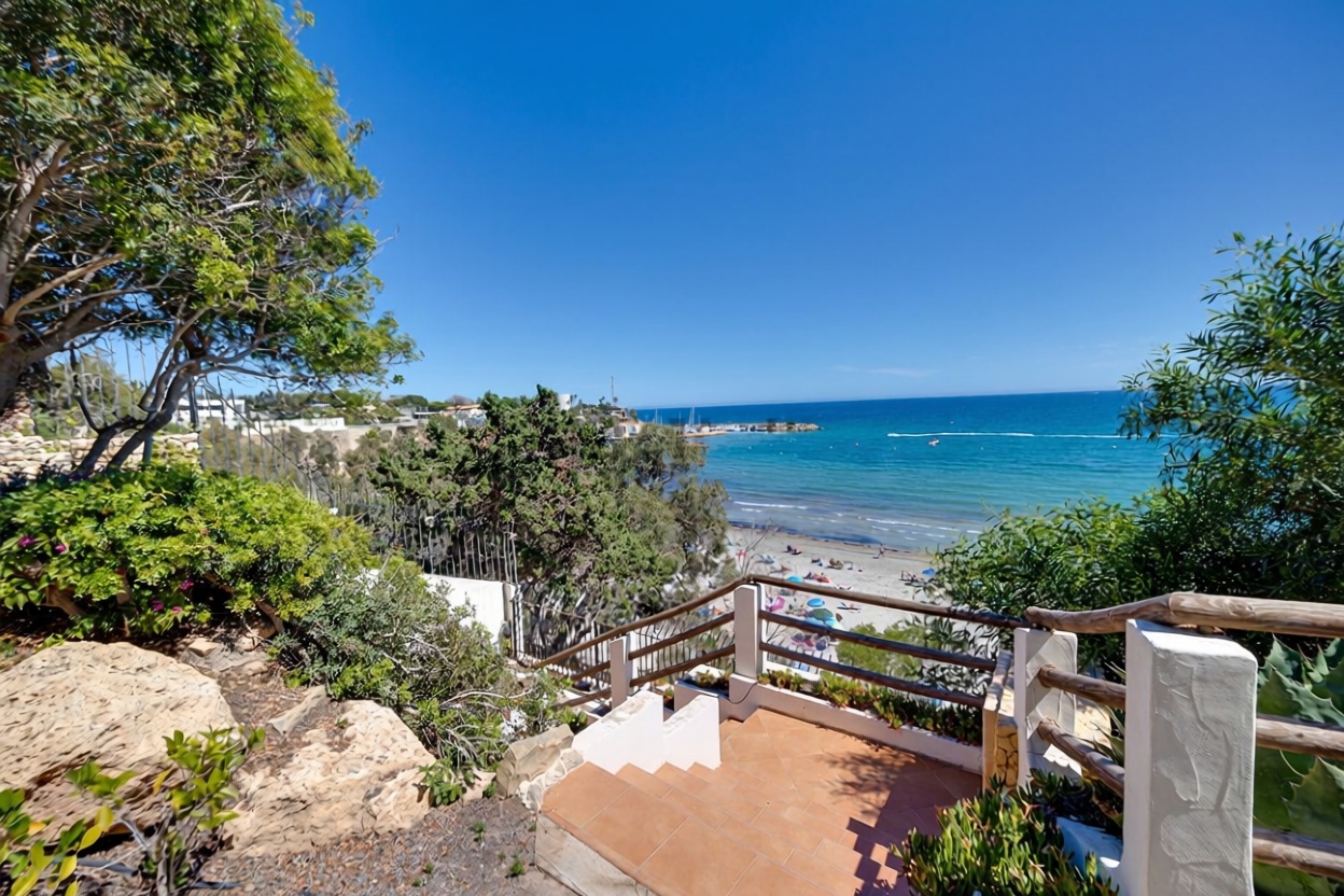 Шале с прямой выход на пляж в Orihuela Costa — Морская терраса