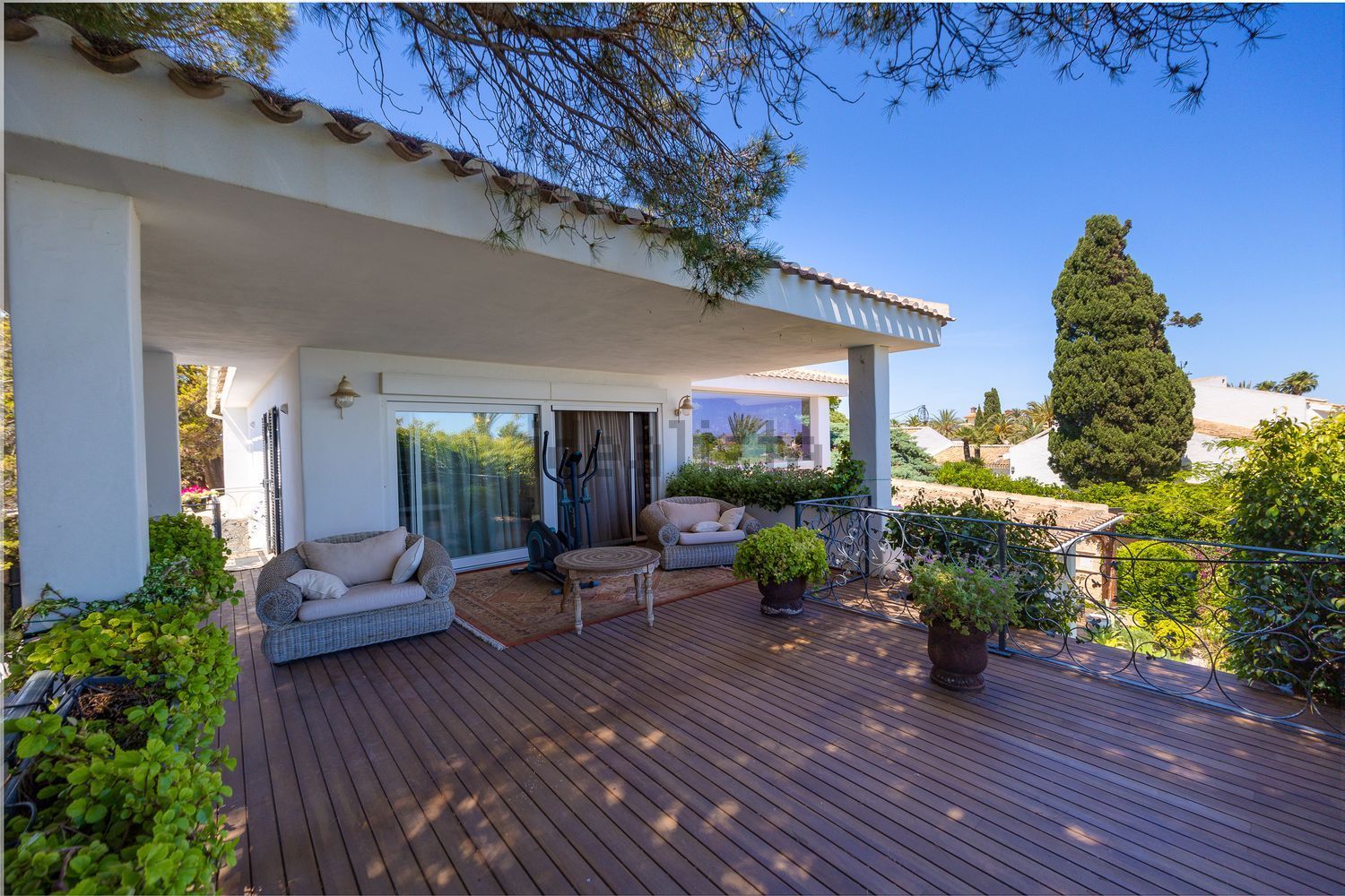 Chalet with direct beach access in Orihuela