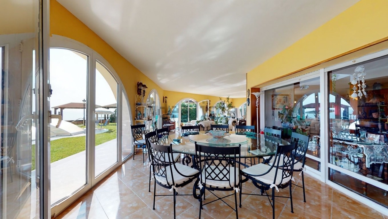 Chalet con acceso directo a playa en Orihuela — Terraza mar