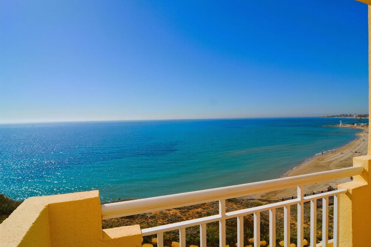 Beachfront duplex in Orihuela — Sea view