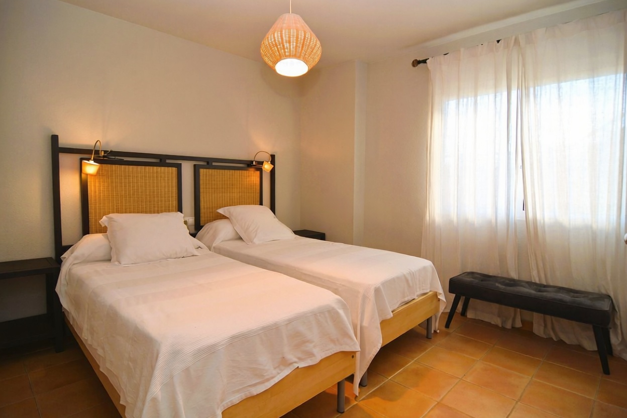 Beachfront duplex in Orihuela — Bedroom