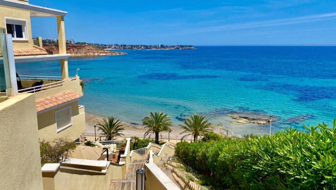 Wohnung in erste Strandlinie in Orihuela — Meerblick