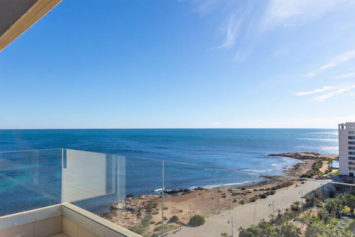 Ático en primera línea de mar en Torrevieja — Vista mar