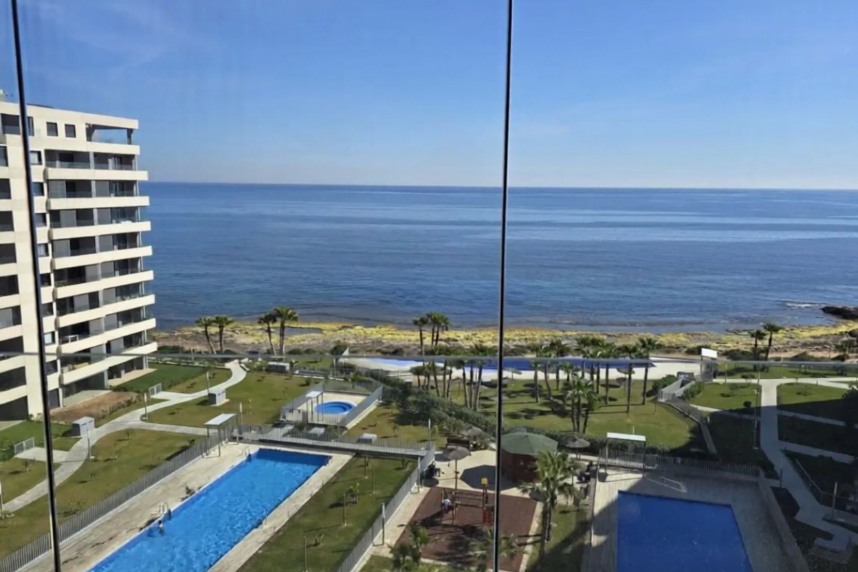 Piso en primera línea de playa en Orihuela