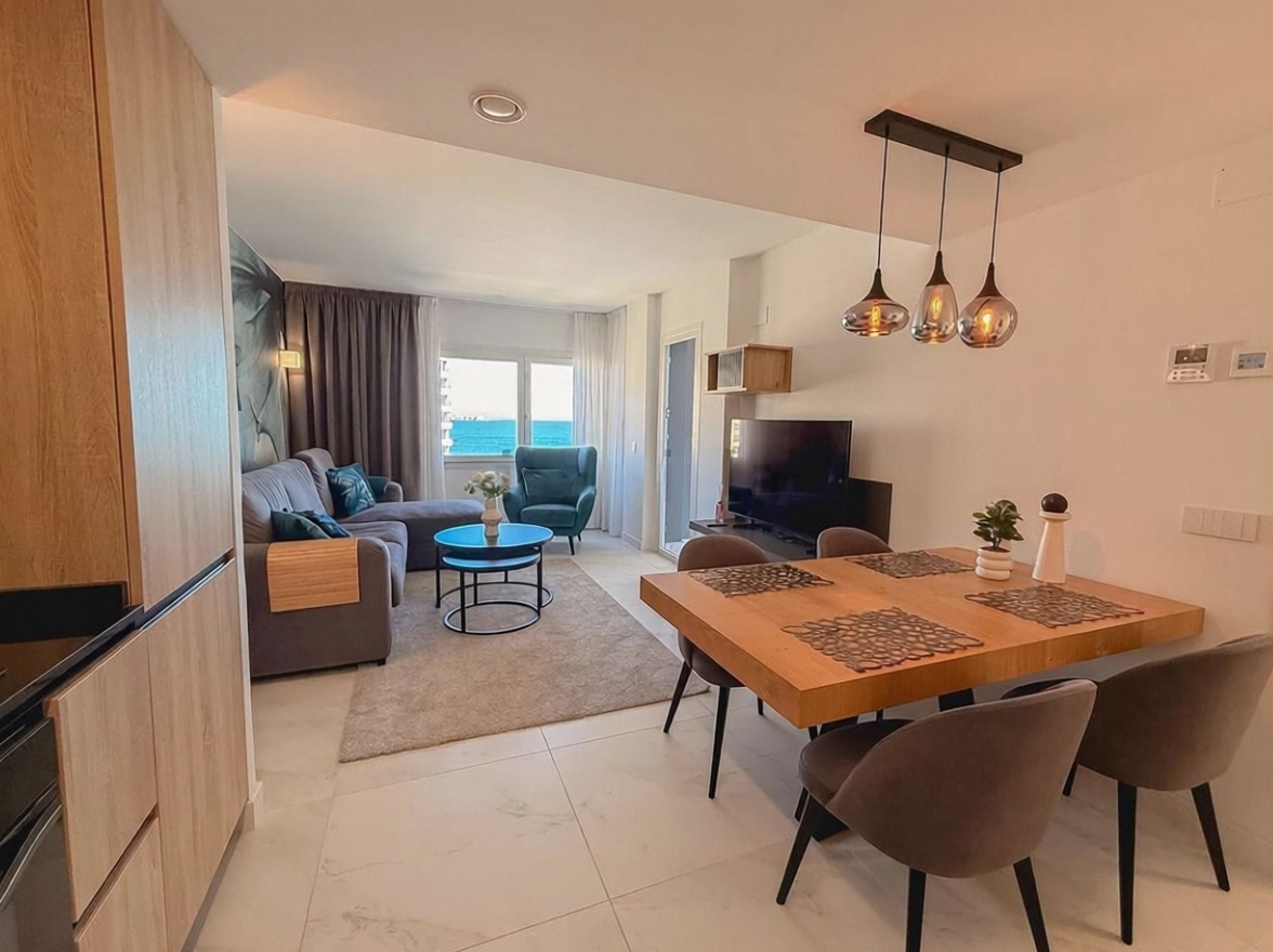 Appartement en première ligne de plage à Orihuela — Séjour