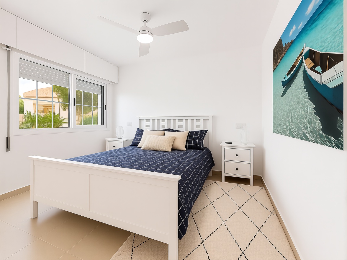 Piso en primera línea de playa en Orihuela — Dormitorio