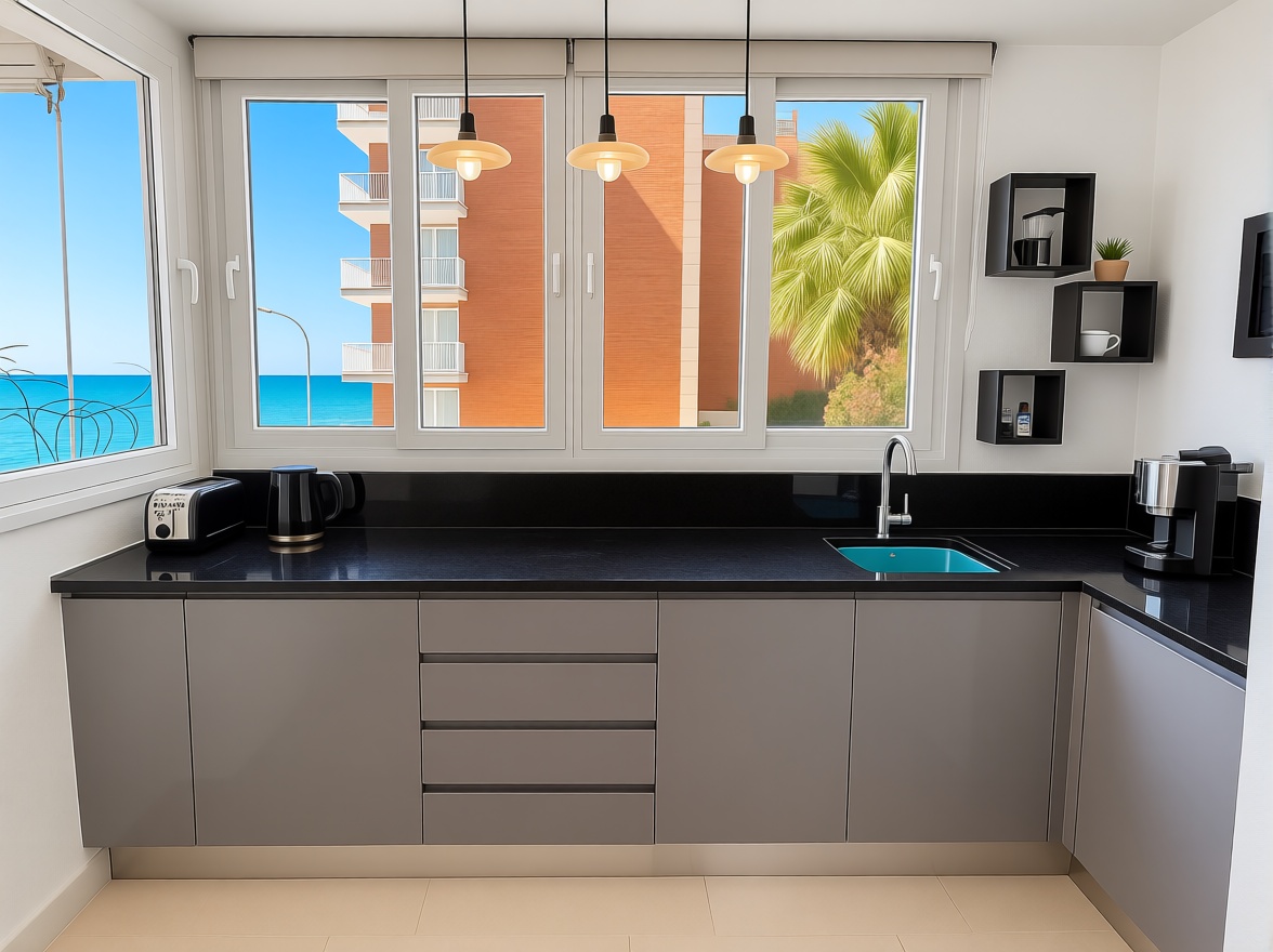 Piso en primera línea de playa en Orihuela — Cocina