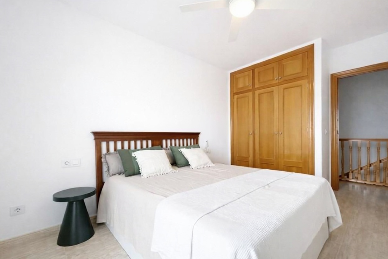 Chalet con acceso directo a playa en Orihuela — Dormitorio