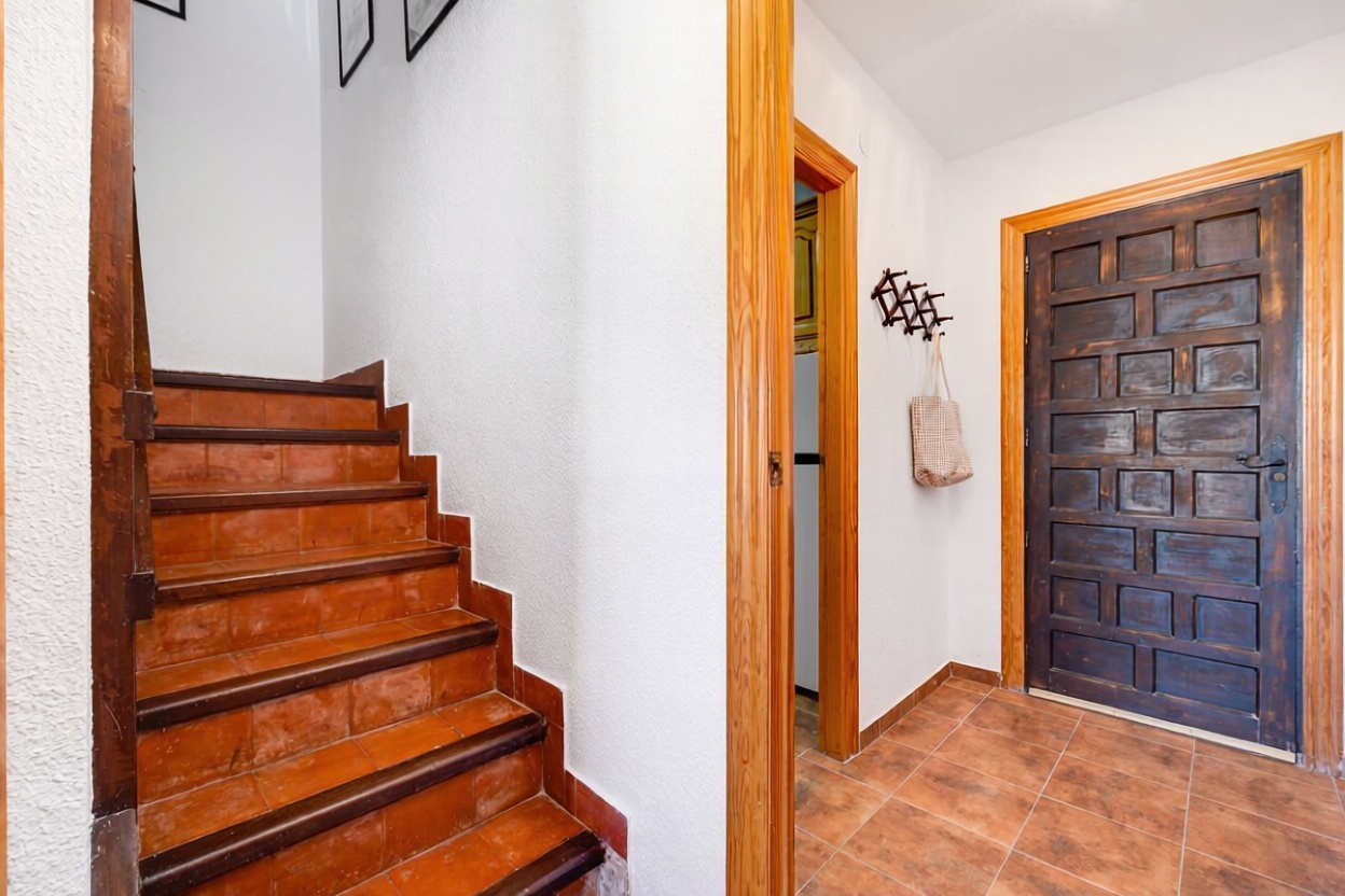 Chalet con acceso directo a playa en Orihuela — Salón