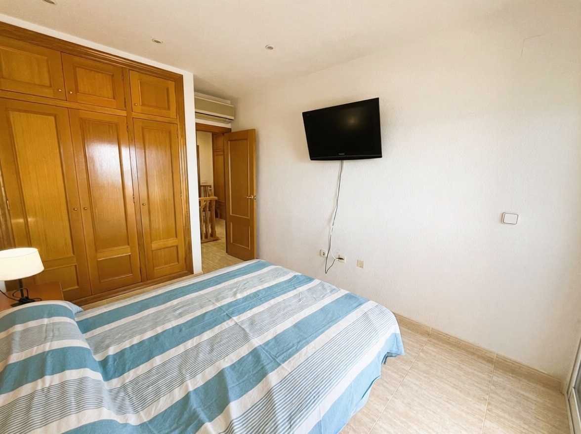 Chalet com acesso direto à praia em Orihuela — Quarto