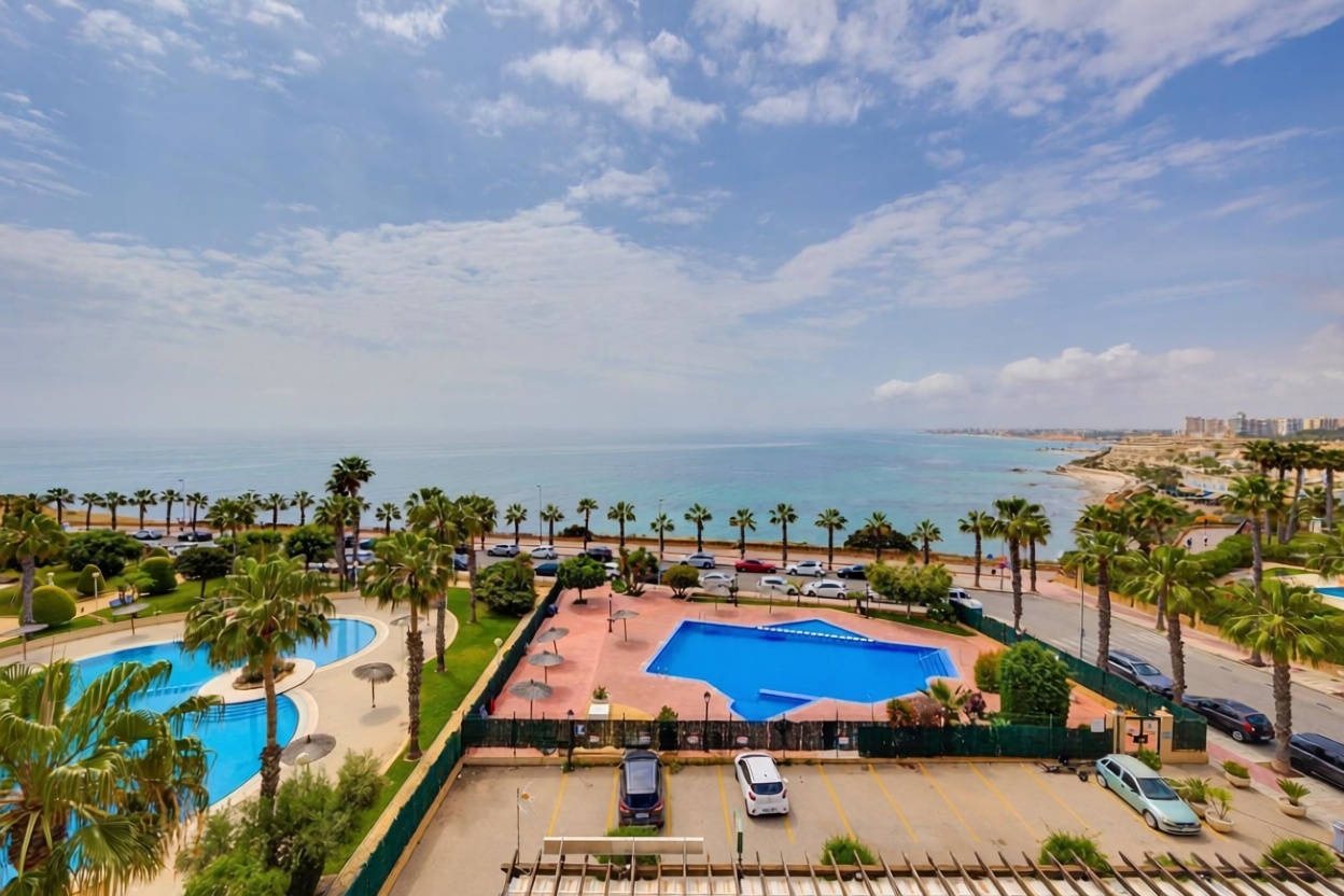 Piso en primera línea de playa en Orihuela