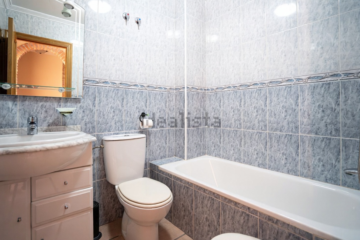 Chalet con acceso directo a playa en Pilar de la Horadada — Baño