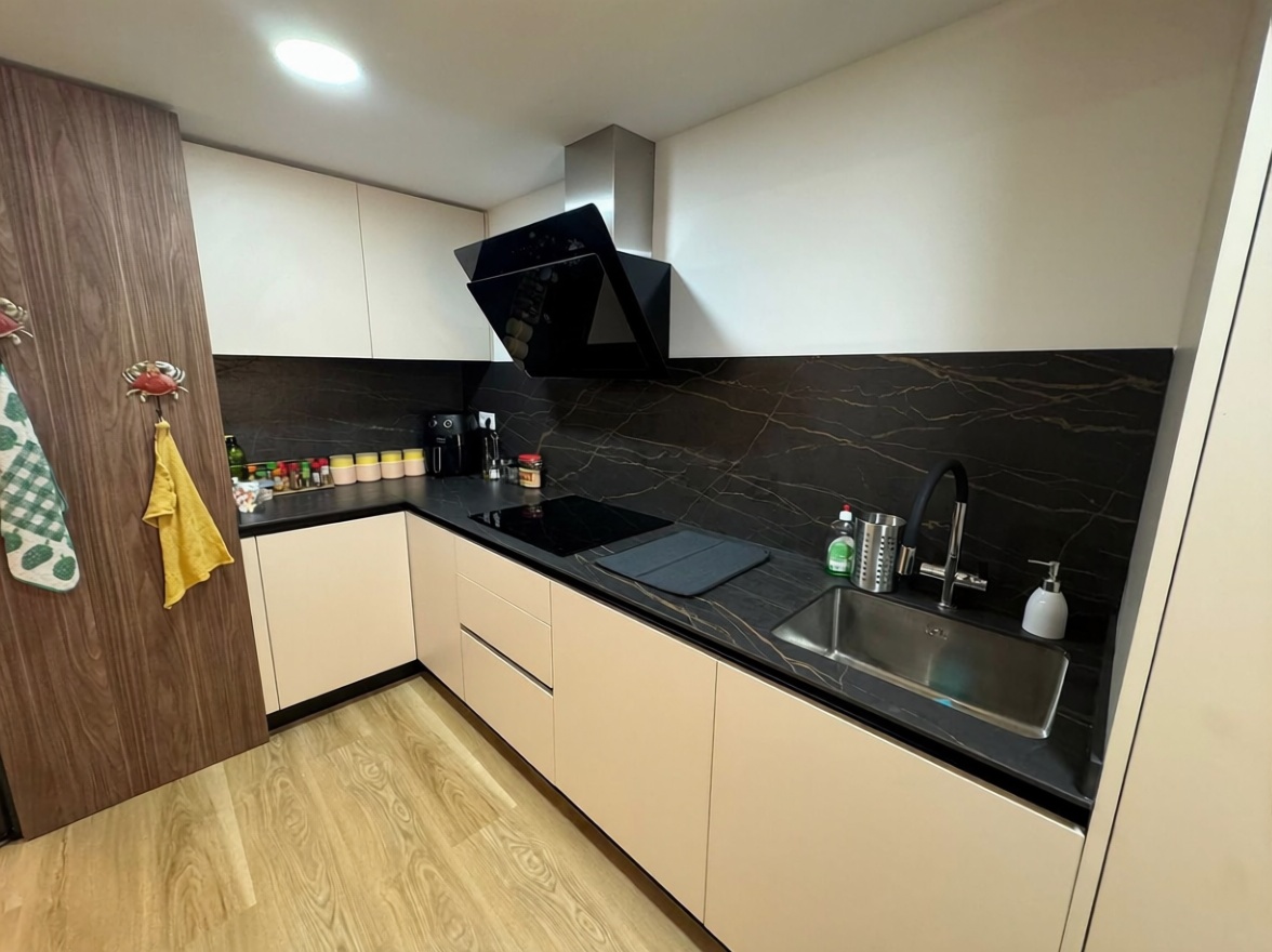 Beachfront flat in Pilar de la Horadada — Kitchen
