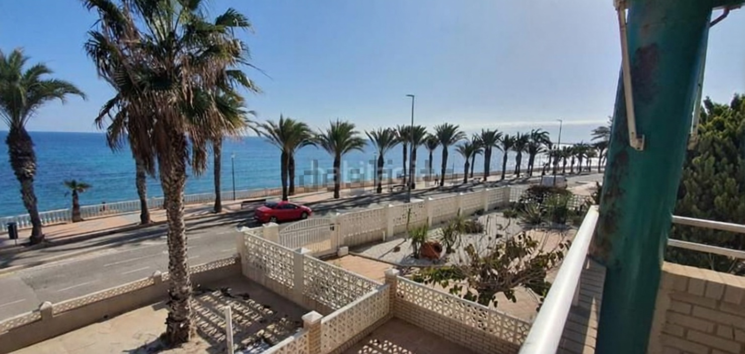 Piso en primera línea de playa en Pilar de la Horadada
