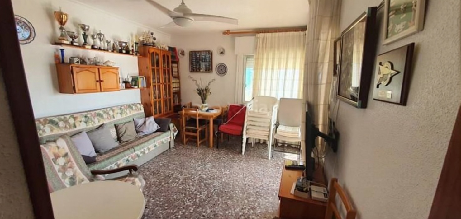 Apartamento em primeira linha de praia em Pilar de la Horadada — Sala