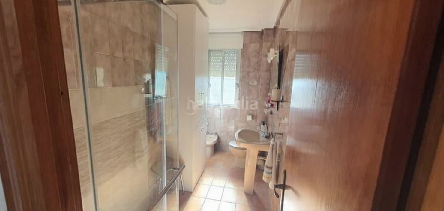 Apartamento em primeira linha de praia em Pilar de la Horadada — Casa banho