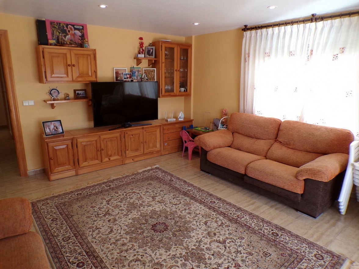 Apartamento em primeira linha de praia em Pilar de la Horadada — Sala