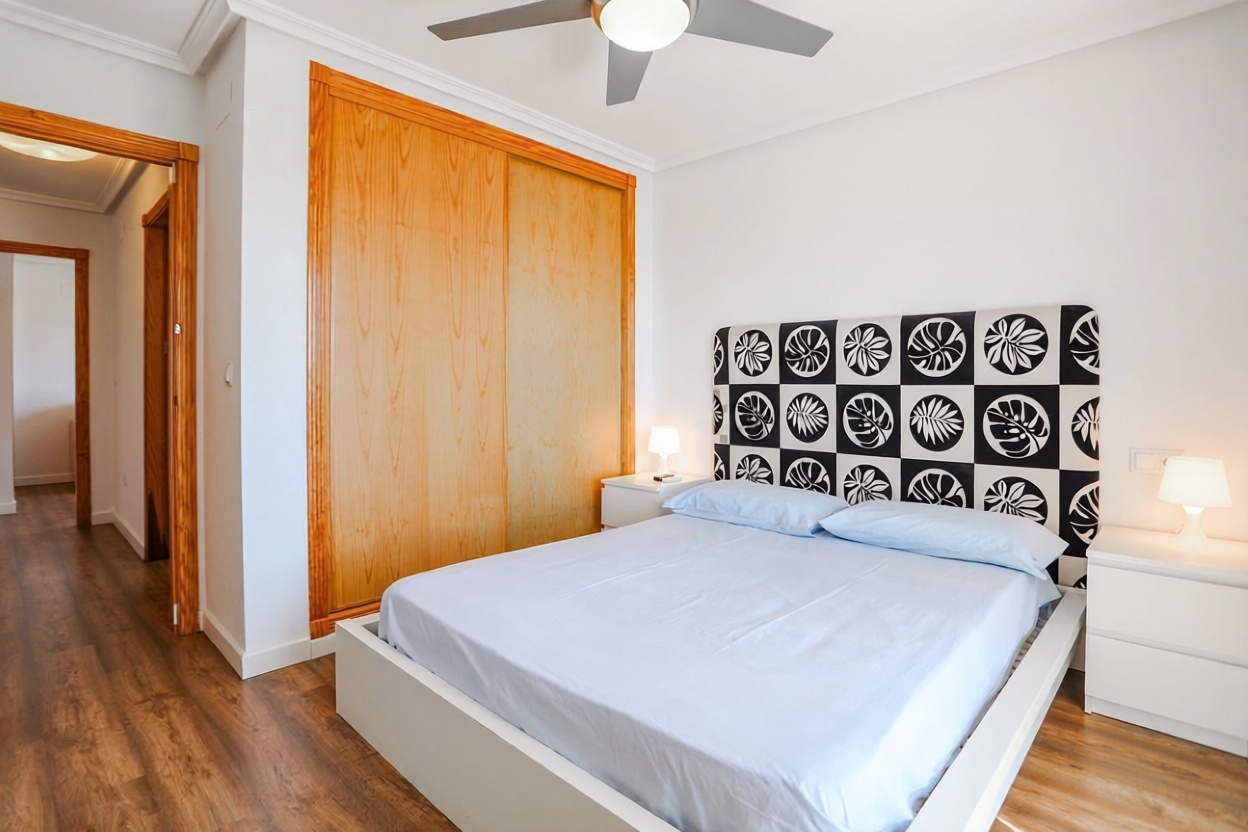 Ático en primera línea de mar en Pilar de la Horadada — Dormitorio