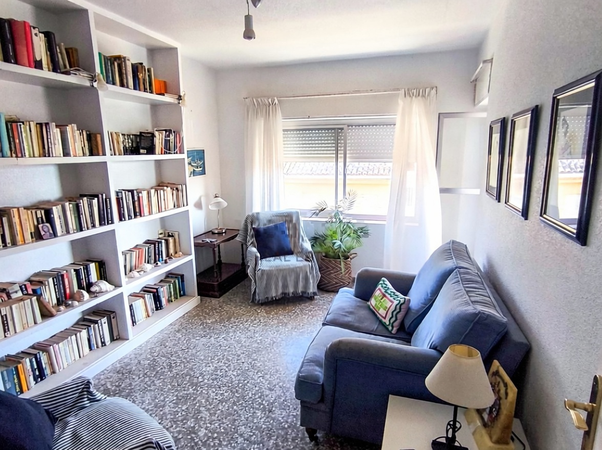 Apartamento em primeira linha de praia em Pilar de la Horadada — Sala