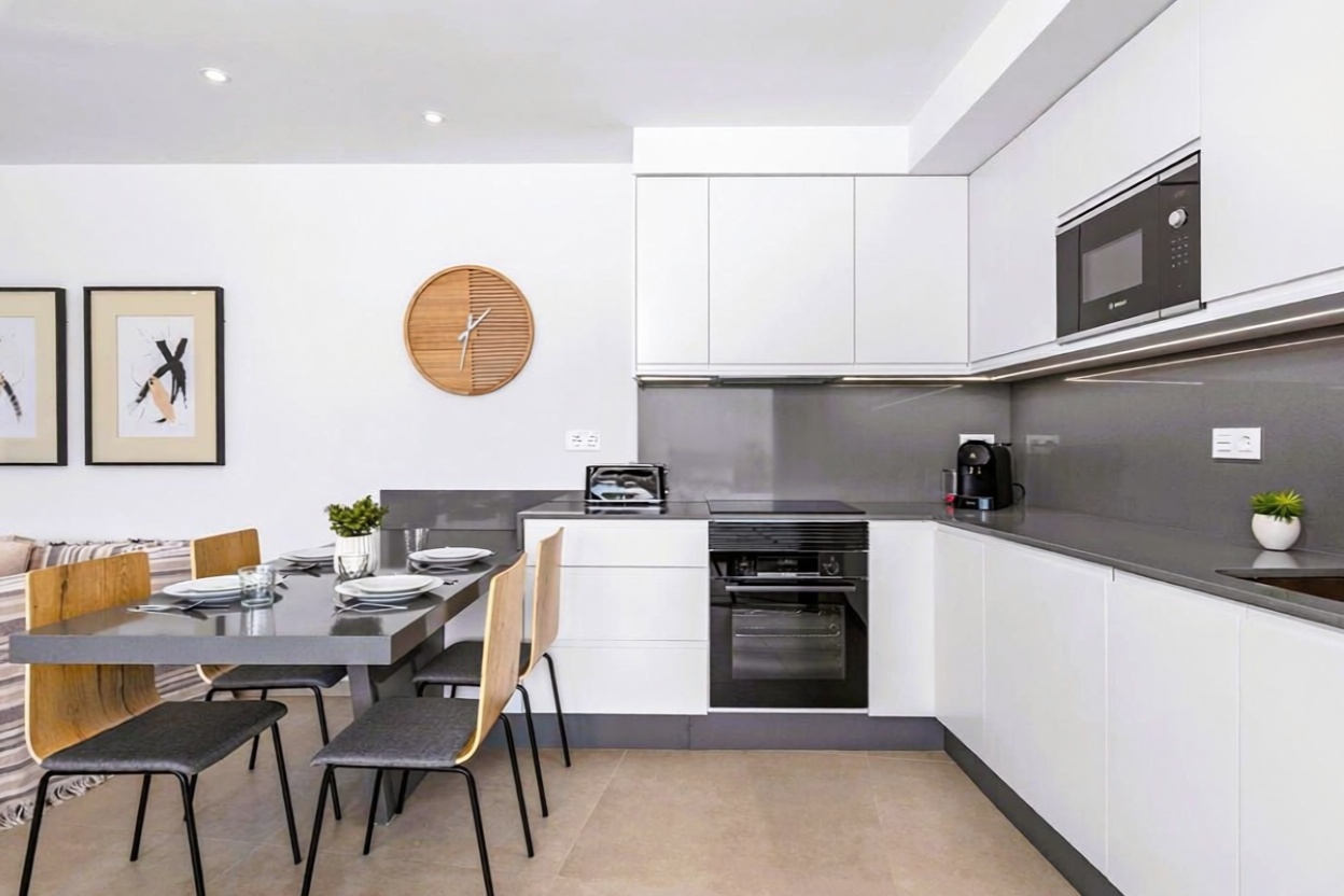 Apartamento em primeira linha de praia em San Pedro del Pinatar — Cozinha