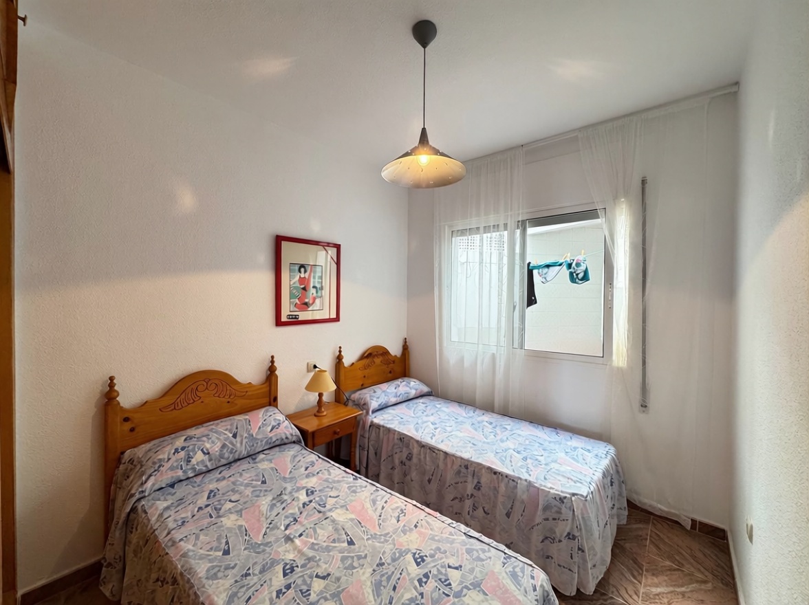 Piso en primera línea de playa en San Pedro del Pinatar — Dormitorio