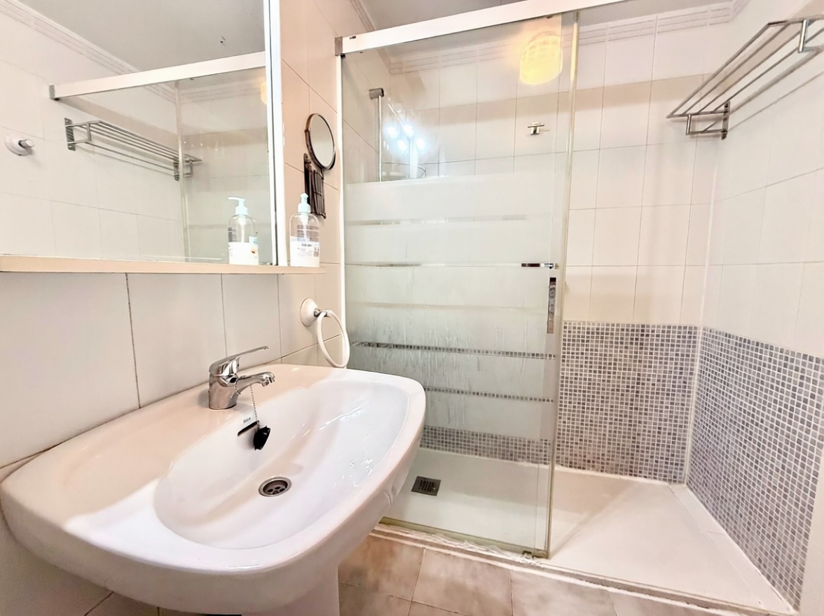 Appartement en première ligne de plage à San Pedro del Pinatar — Sanitaires