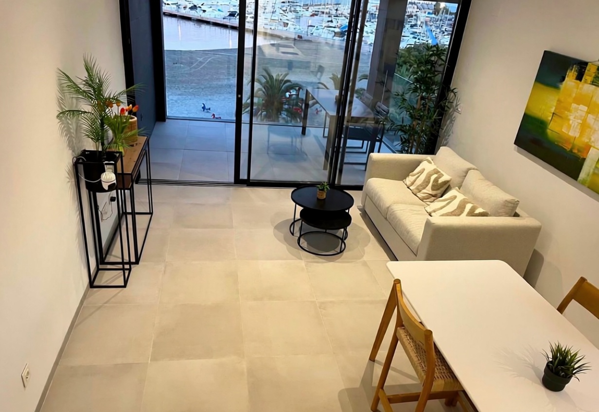 Dúplex en primera línea de playa en San Pedro del Pinatar — Salón
