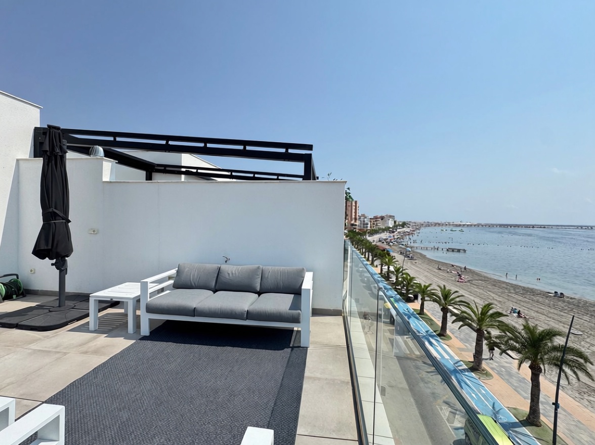 Dúplex en primera línea de playa en San Pedro del Pinatar
