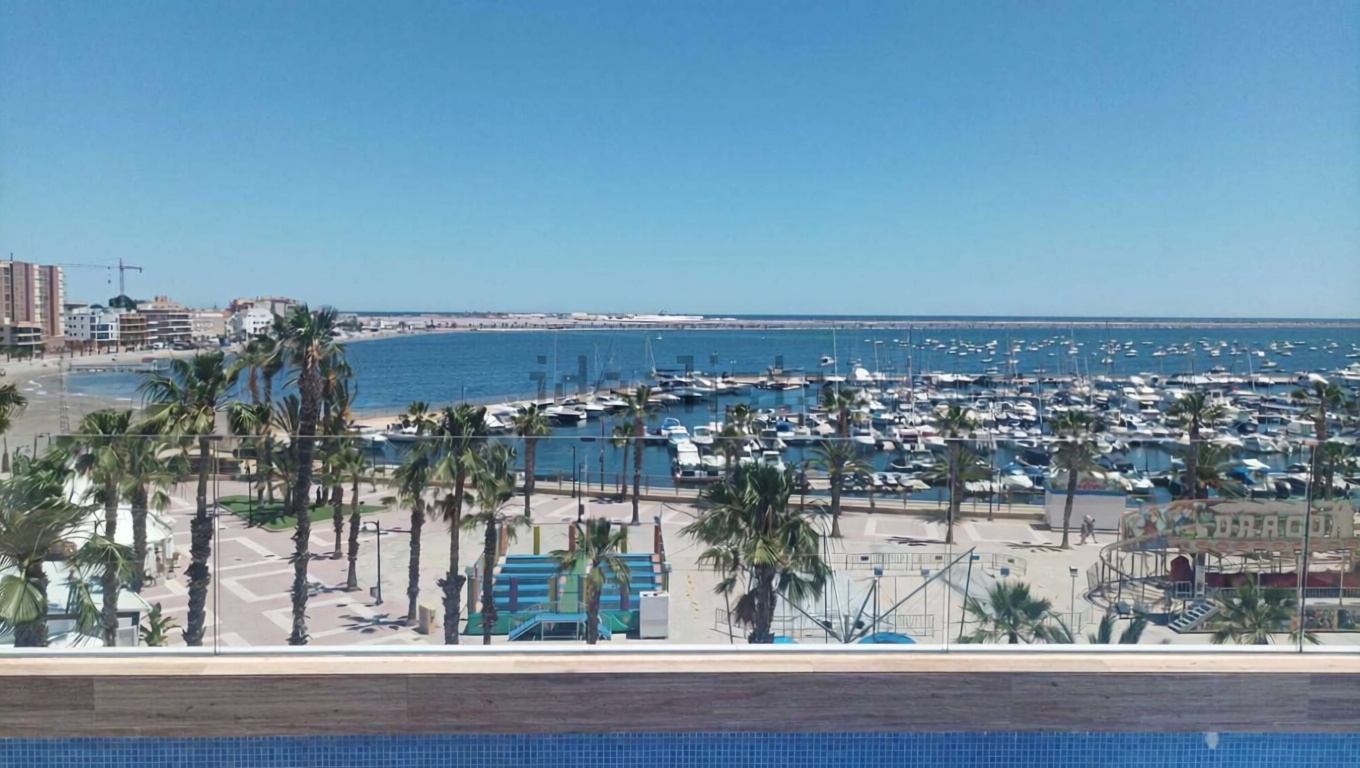 Ático en primera línea de mar en San Pedro del Pinatar — Vista mar