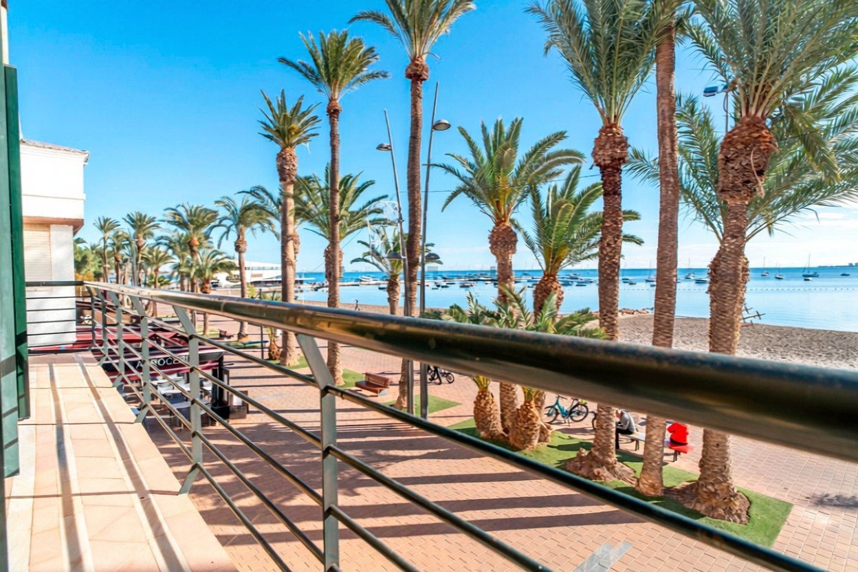 Chalet con acceso directo a playa en San Javier — Terraza mar