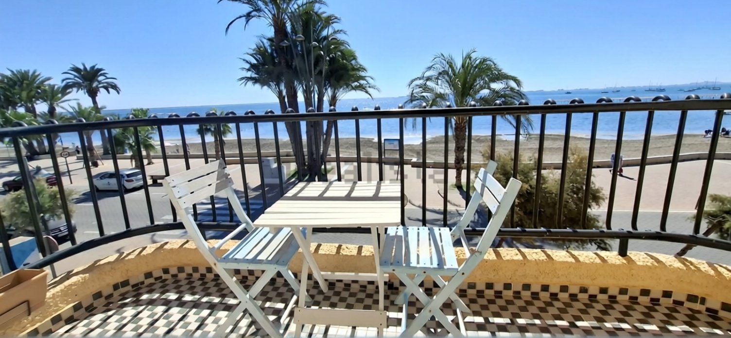 Chalet con acceso directo a playa en San Javier — Terraza mar