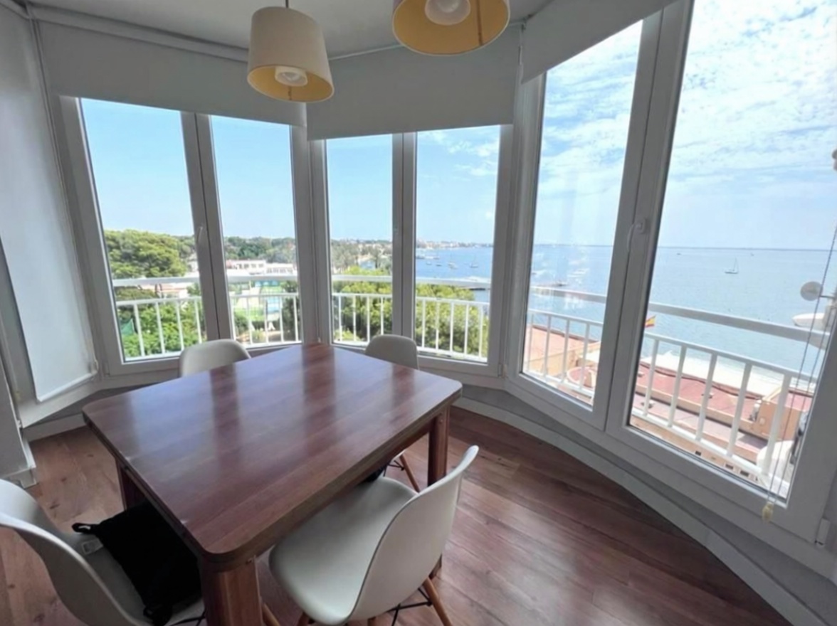 Piso en primera línea de playa en San Javier — Comedor