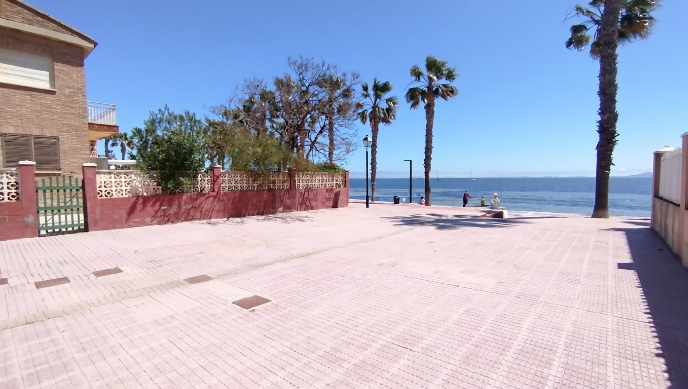 Wohnung in erste Strandlinie in Los Alcázares — Meerblick