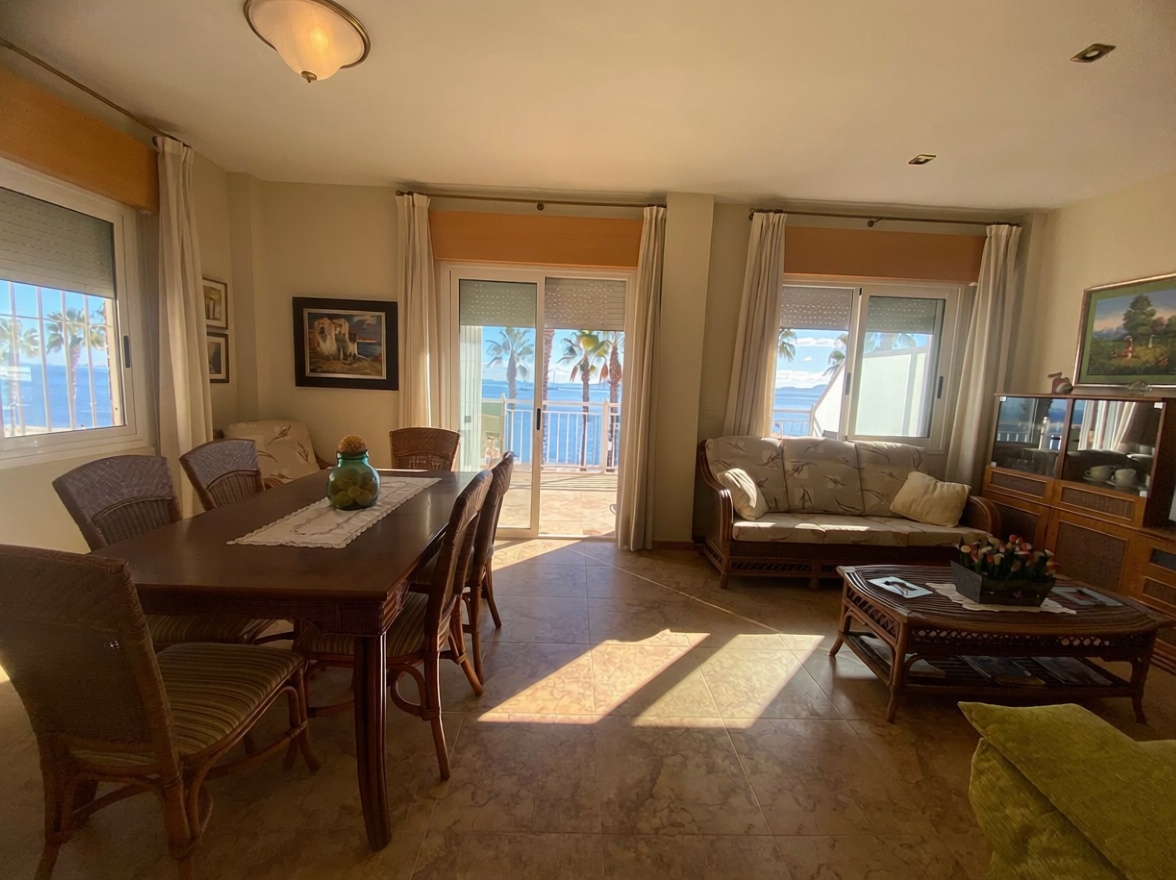 Appartement en première ligne de plage à Los Alcázares — Chambre