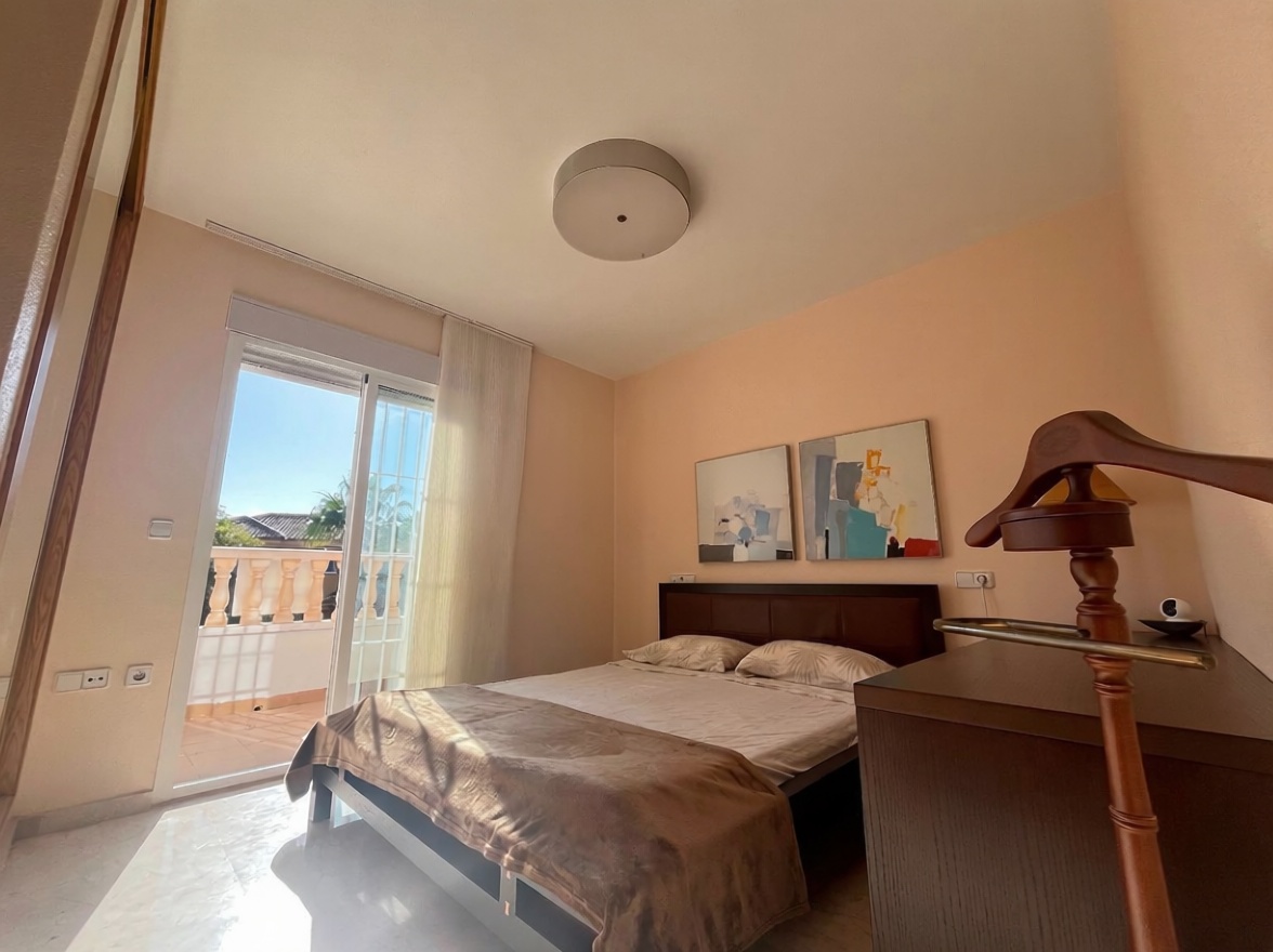 Chalet avec accès direct à la plage à Los Alcázares — Chambre