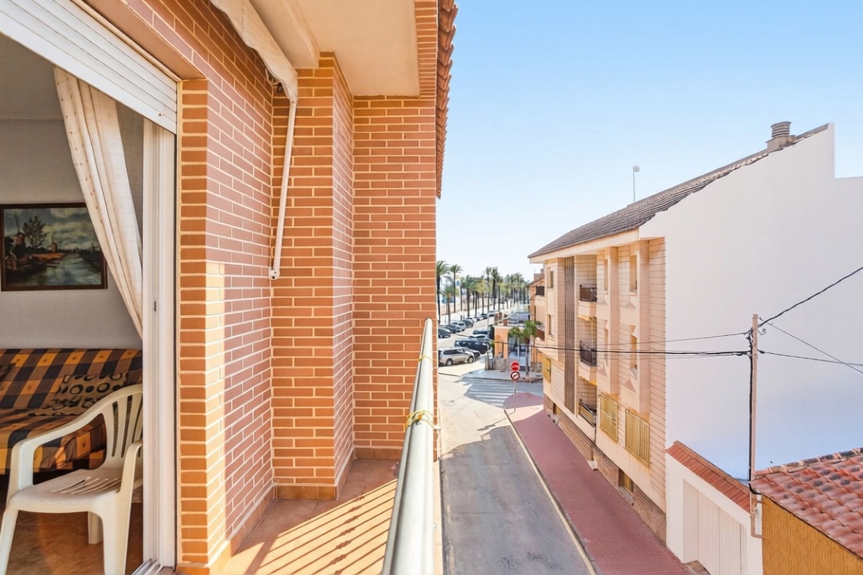 Apartamento em primeira linha de praia em Los Alcázares