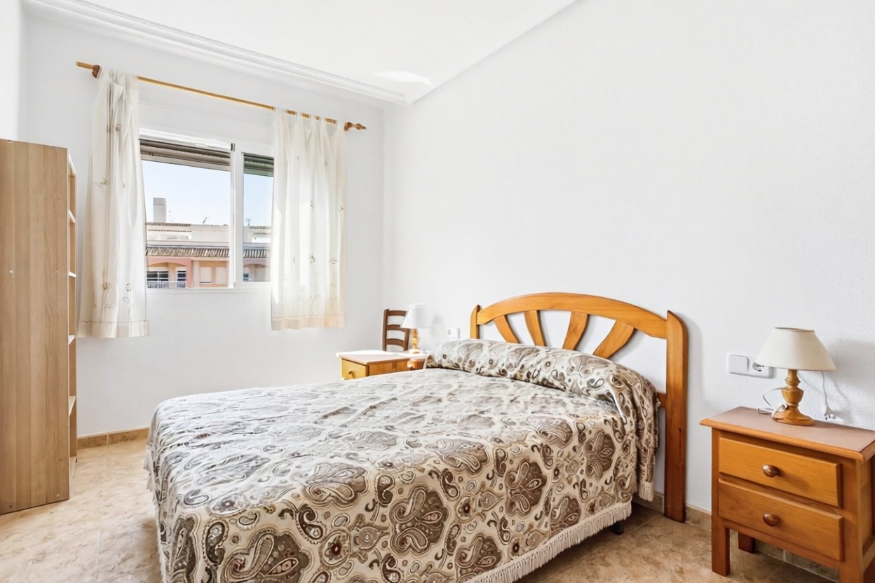 Wohnung in erste Strandlinie in Los Alcázares — Schlafzimmer