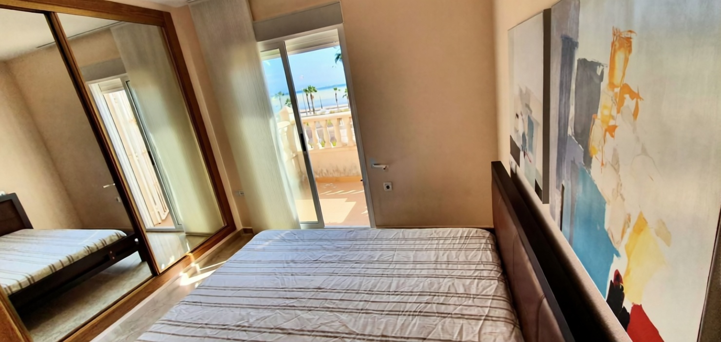 Chalet avec accès direct à la plage à Los Alcázares — Chambre