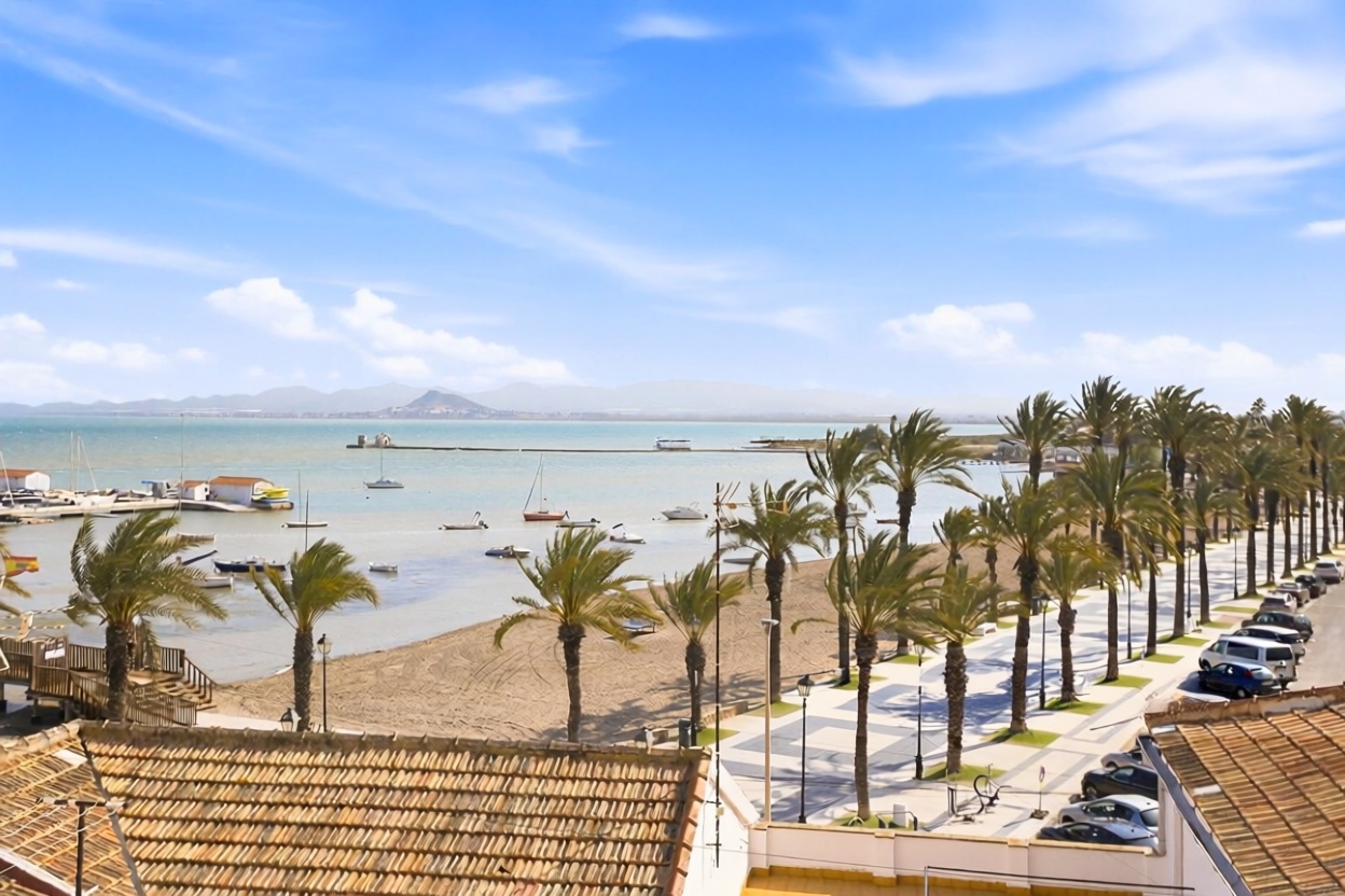 Wohnung in erste Strandlinie in Los Alcázares — Meerblick