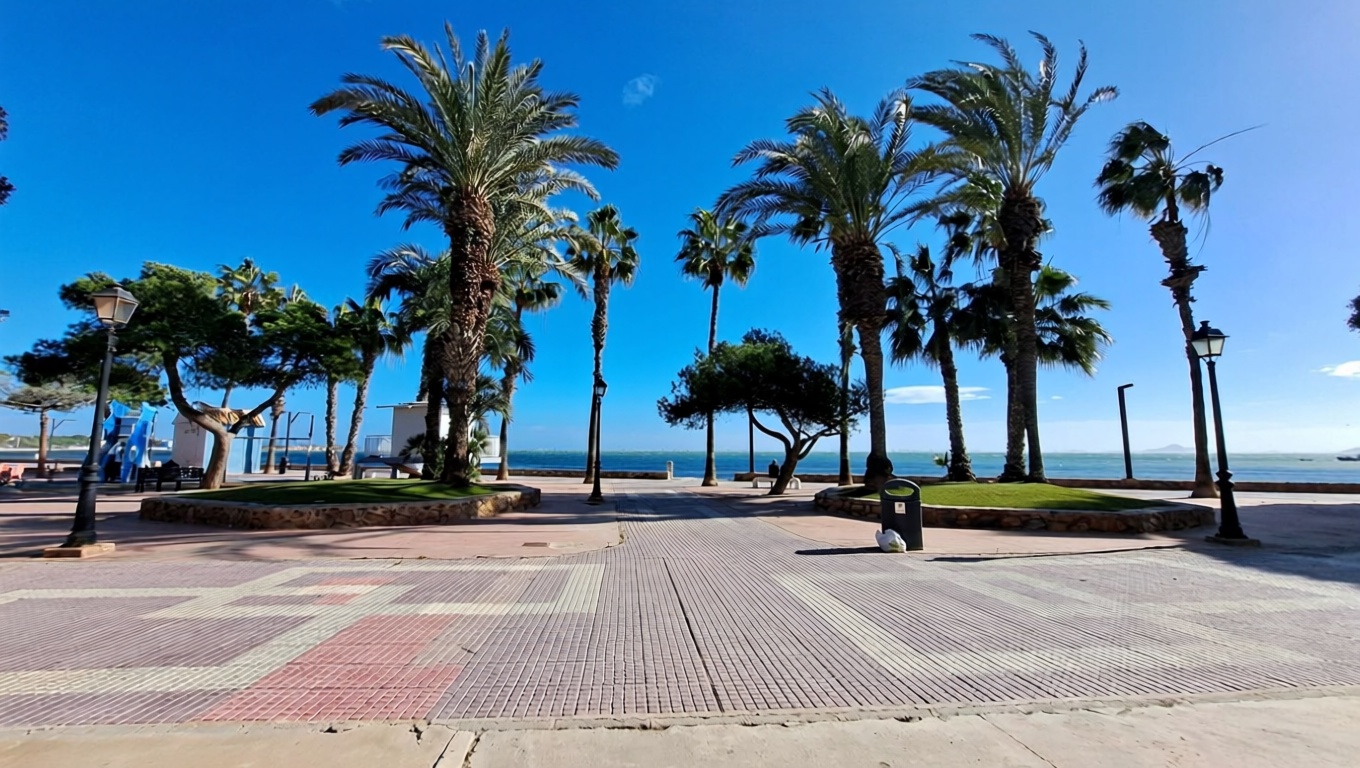 Appartement en première ligne de plage à Los Alcázares — Vue mer