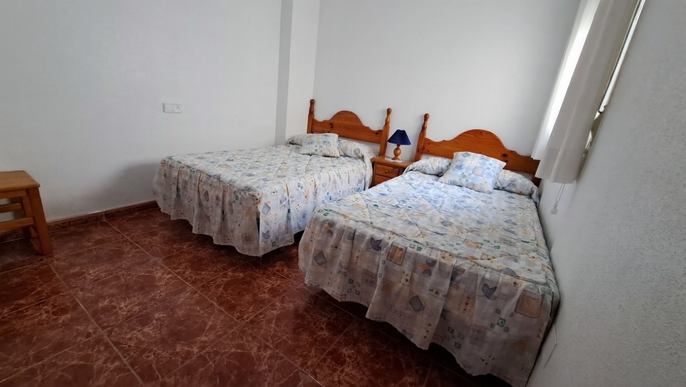 Appartement en première ligne de plage à Los Alcázares — Chambre