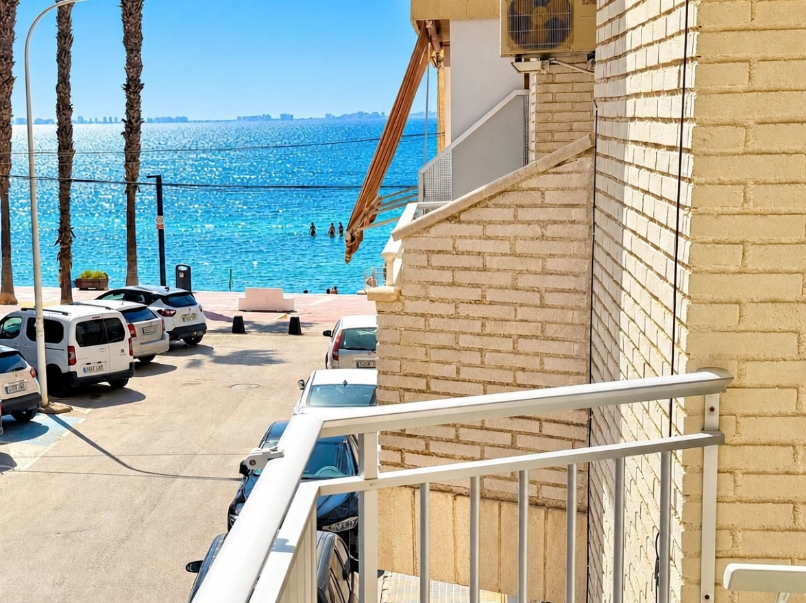 Appartement en première ligne de plage à Los Alcázares