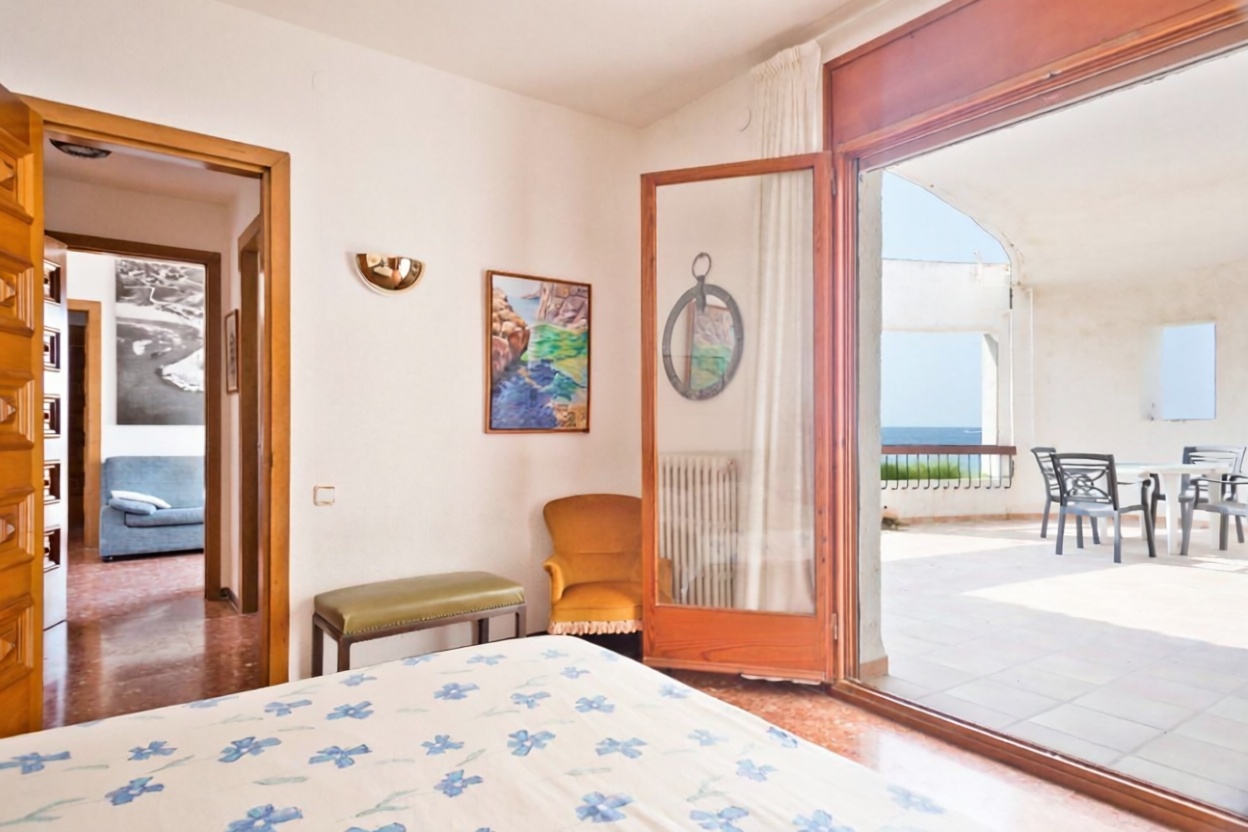Chalet à vendre avec accès direct à la plage à Tarragona — Chambre